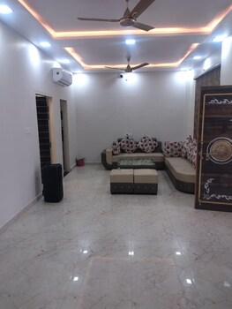 Shehnai Home's,,3 star