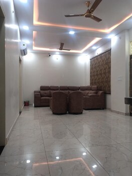 Shehnai Home's,,3 star