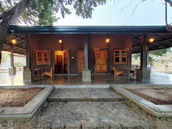 yaalu yaala safari camp