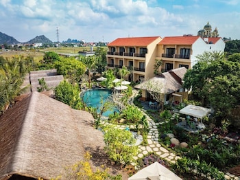 la lua resort ninh binh