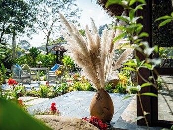 la lua resort ninh binh
