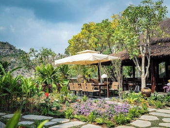 la lua resort ninh binh