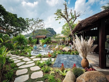 la lua resort ninh binh