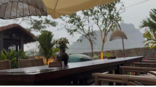 la lua resort ninh binh