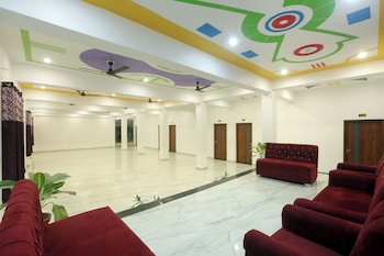 hotel the viraj palace