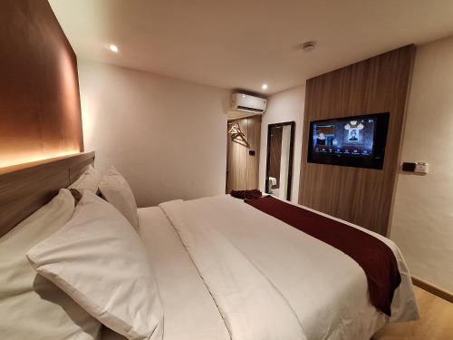 portola tiara hotel meulaboh