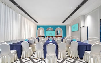 xana hotel guilin wuyue square branch
