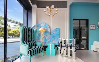 xana hotel guilin wuyue square branch