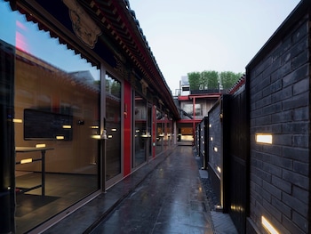 hutong moli hotel