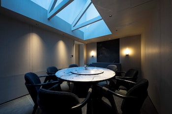 hutong moli hotel