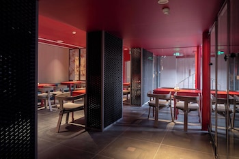 hutong moli hotel