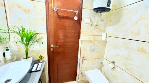 the nuvon residency cr park