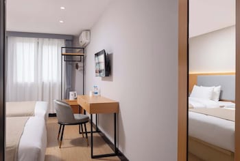 Sanya Guanhailou Hotel,,3 star