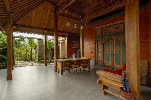 agrapana ubud villa