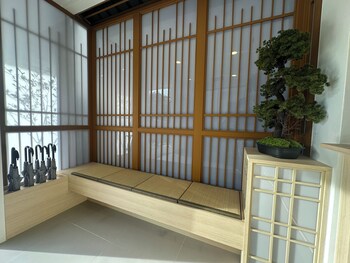 Tatami Hotel Phuket,,2 star