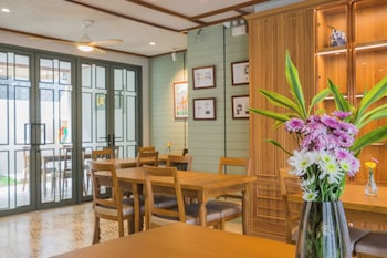 Tuan Hotel Bangkok Near Wat Arun,,3 star