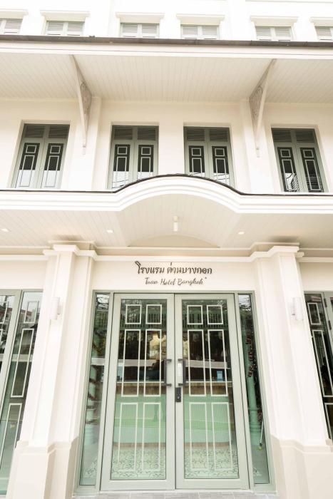 tuan hotel bangkok near wat arun