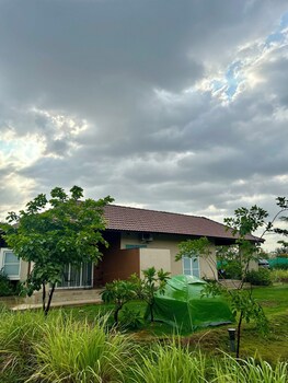 touchwood bliss resort igatpuri