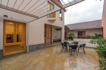 touchwood bliss resort igatpuri