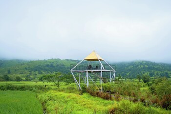 touchwood bliss resort igatpuri