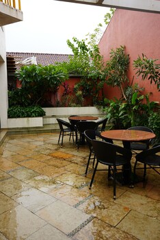 touchwood bliss resort igatpuri