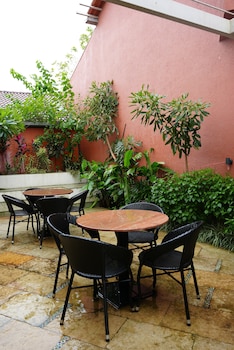 touchwood bliss resort igatpuri