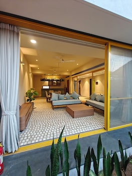 touchwood bliss resort igatpuri