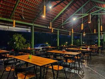 touchwood bliss resort igatpuri