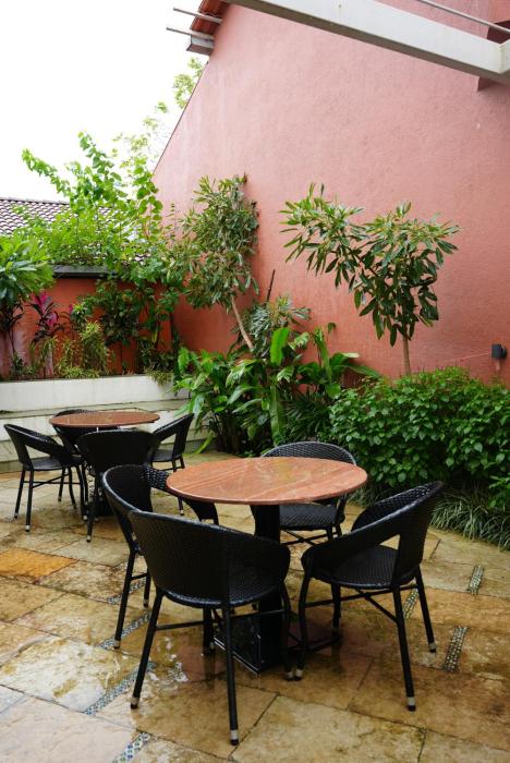 touchwood bliss resort igatpuri