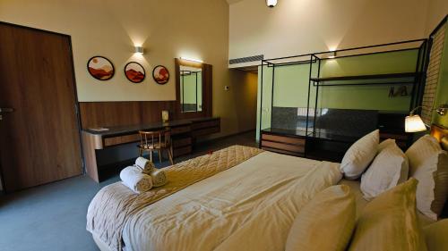 touchwood bliss resort igatpuri