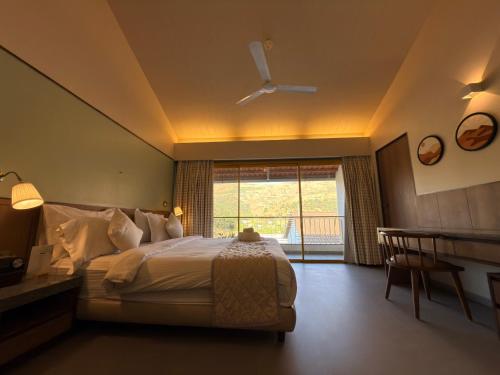 touchwood bliss resort igatpuri