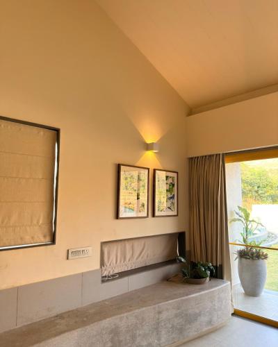 touchwood bliss resort igatpuri