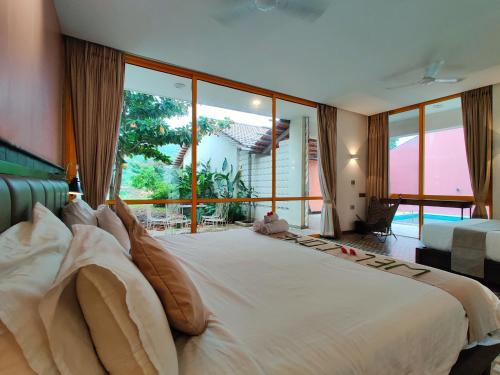 touchwood bliss resort igatpuri
