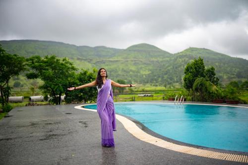 touchwood bliss resort igatpuri