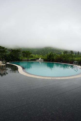 touchwood bliss resort igatpuri