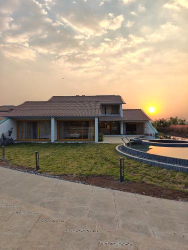 touchwood bliss resort igatpuri