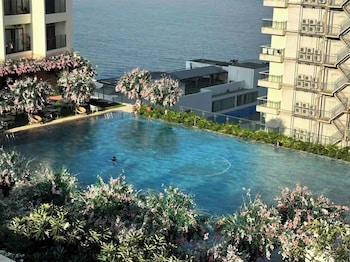 goldcoast premium beachfront apartment
