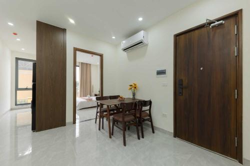 townhouse oak west lake apartment