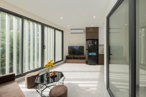 townhouse oak west lake apartment