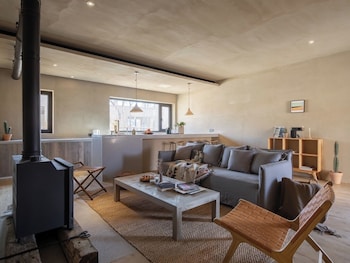 Lostvilla Zhongwei Yellow River,,4 star