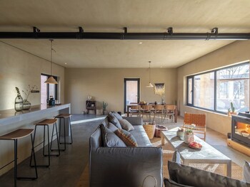 Lostvilla Zhongwei Yellow River,,4 star