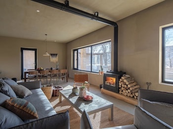 Lostvilla Zhongwei Yellow River,,4 star