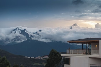 Lostvilla Deqin Meri Snow Mountain,,5 star