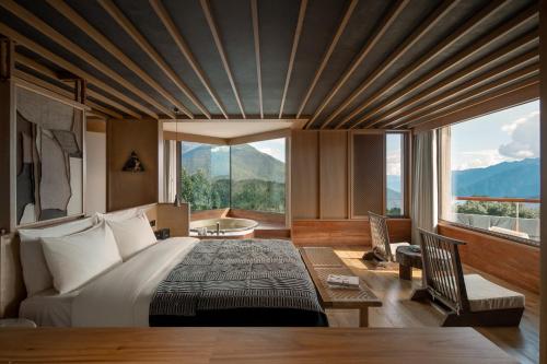 lostvilla deqin meri snow mountain