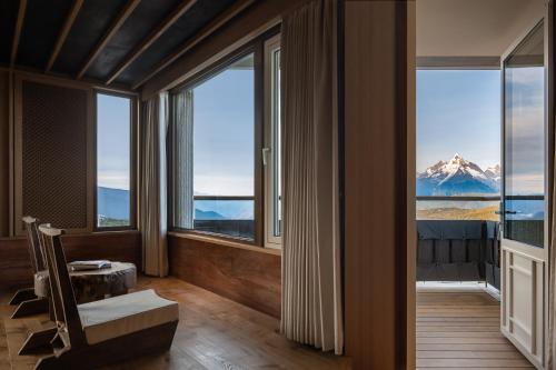 lostvilla deqin meri snow mountain