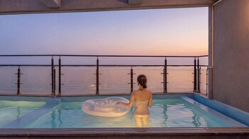 sokcho wandjiseda spa poolvilla