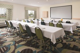 La Quinta Inn & Suites By Wyndham Grand Forks,Grand Forks County>>Grand Forks,3 star