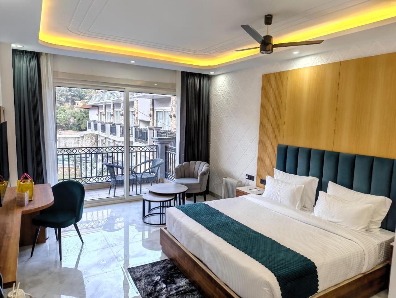 amritara chakra river resort