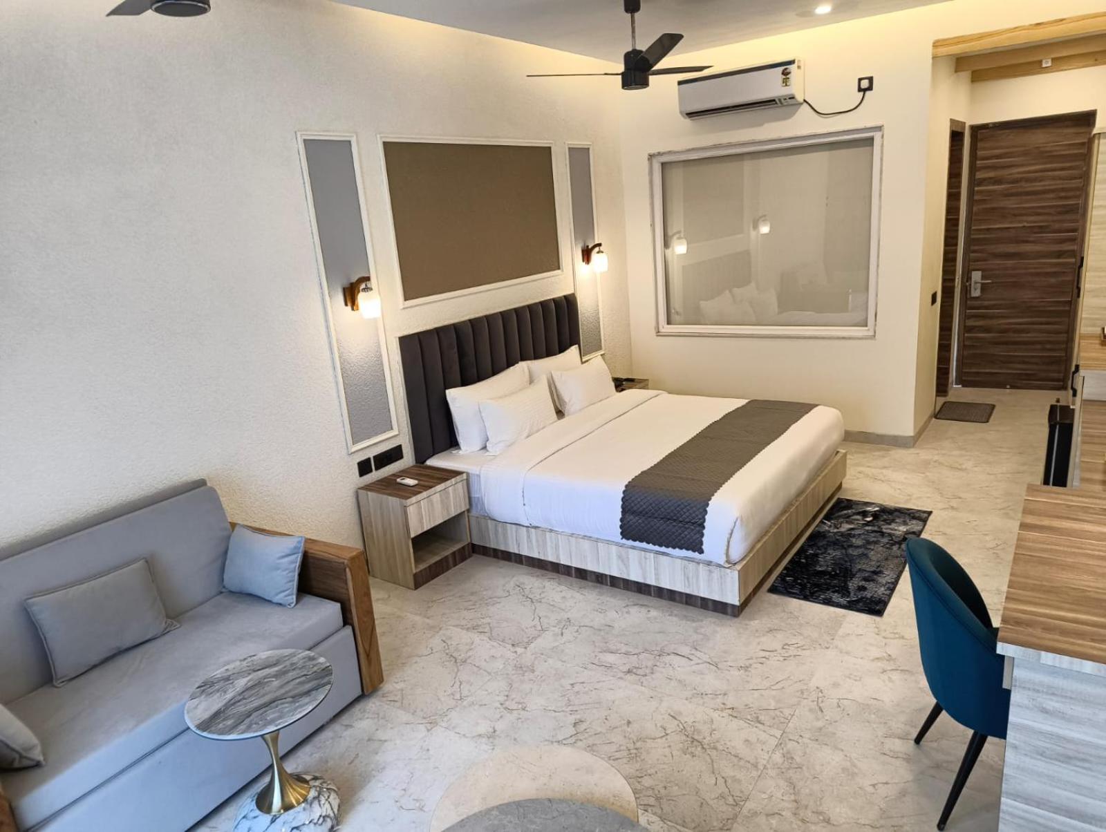 amritara chakra river resort