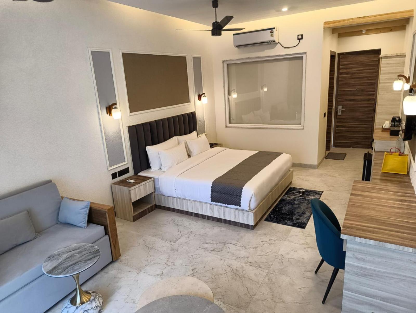amritara chakra river resort